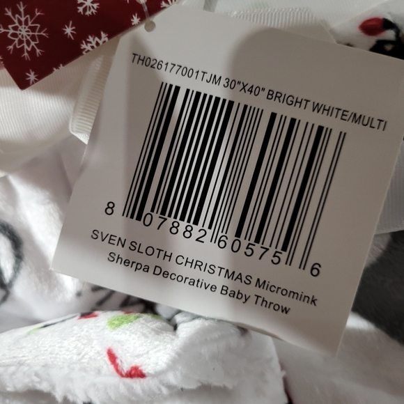 Baby’s first Christmas throw sloth print new - Picture 5 of 5